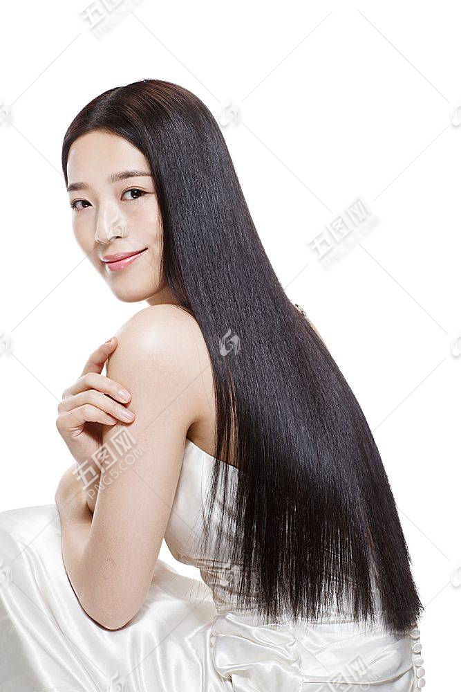 年轻女性黑发直发秀发柔顺头发展示图片